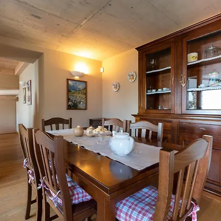 Rosina Con Piscina E Vista